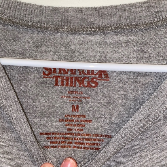Stranger things pullover - Picture 3 of 3